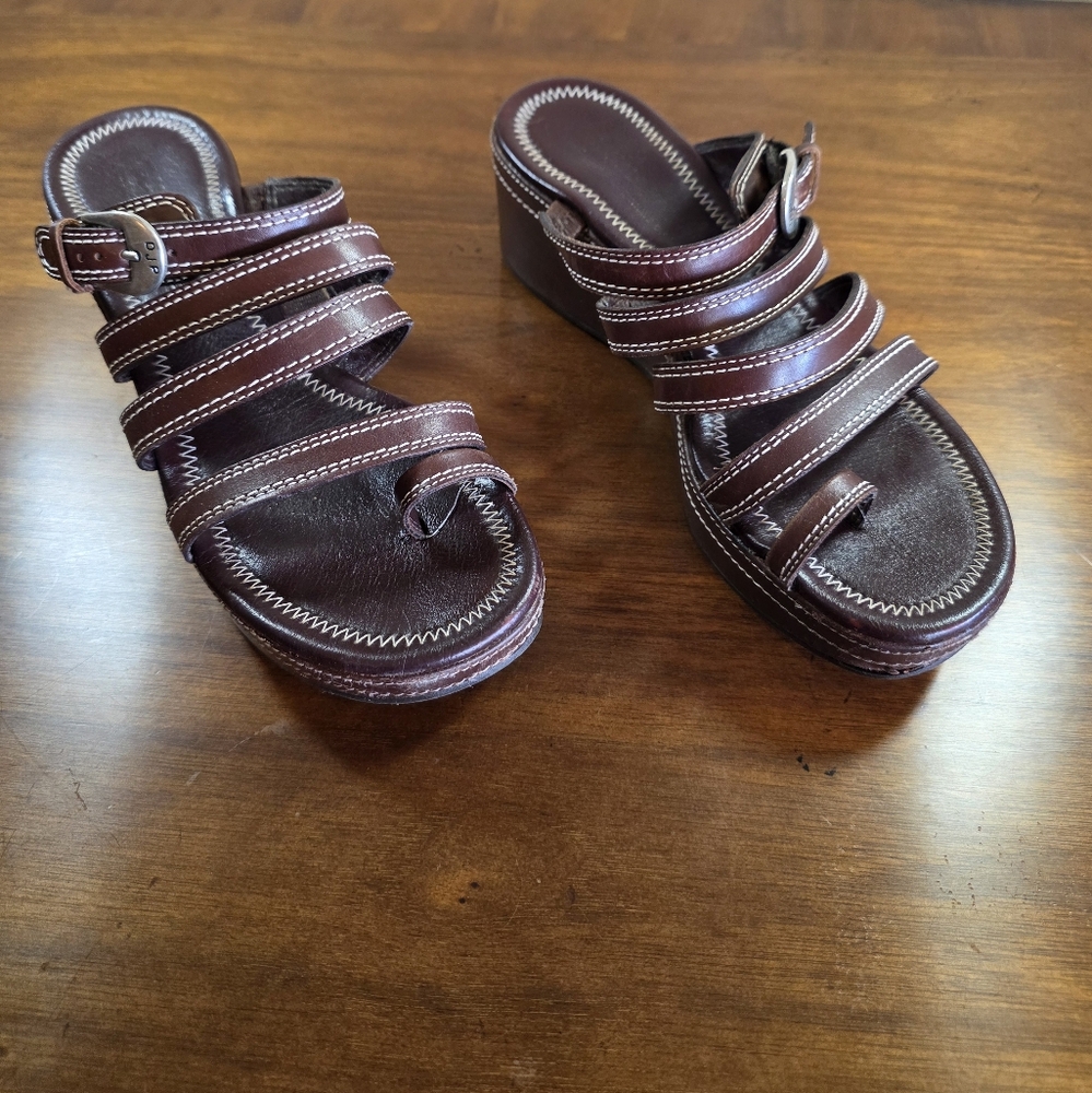 Donald J Pliner Sorge Strappy Wedge Sandal Italian Leather Brown Size 8 M